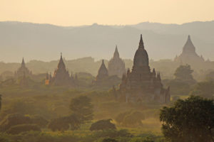 Historische Königsstadt Bagan mit über zweitausend erhaltenen Ziegelgebäuden