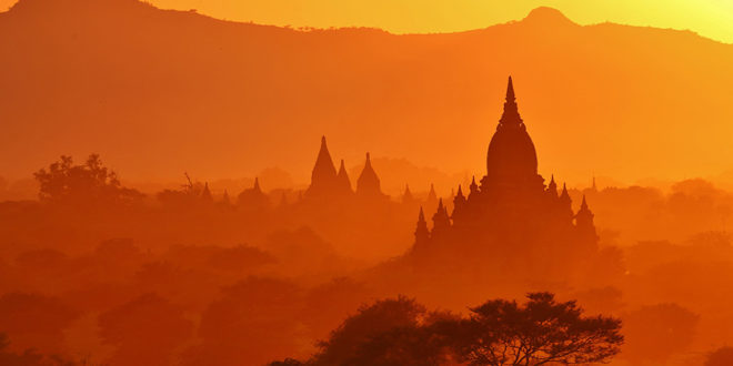 historische Königsstadt Bagan mit über zweitausend erhaltenen