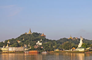Blick auf das Ufer des mächtigen Irrawaddy