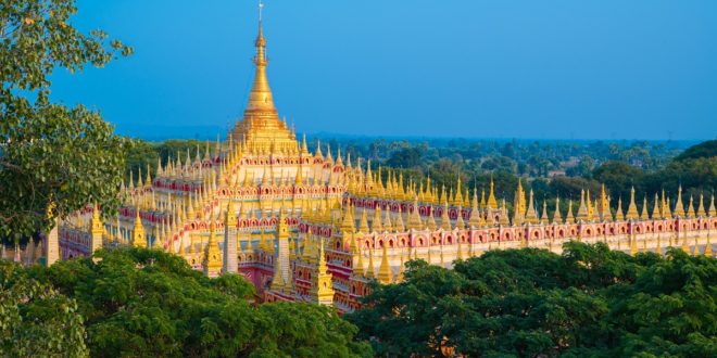 Thanbodday Pagode in Monywa, Myanmar
