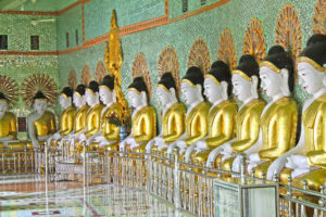 Nahe Mandalay in Sagaing befindet sich die U Min Thone Sae Pagode.